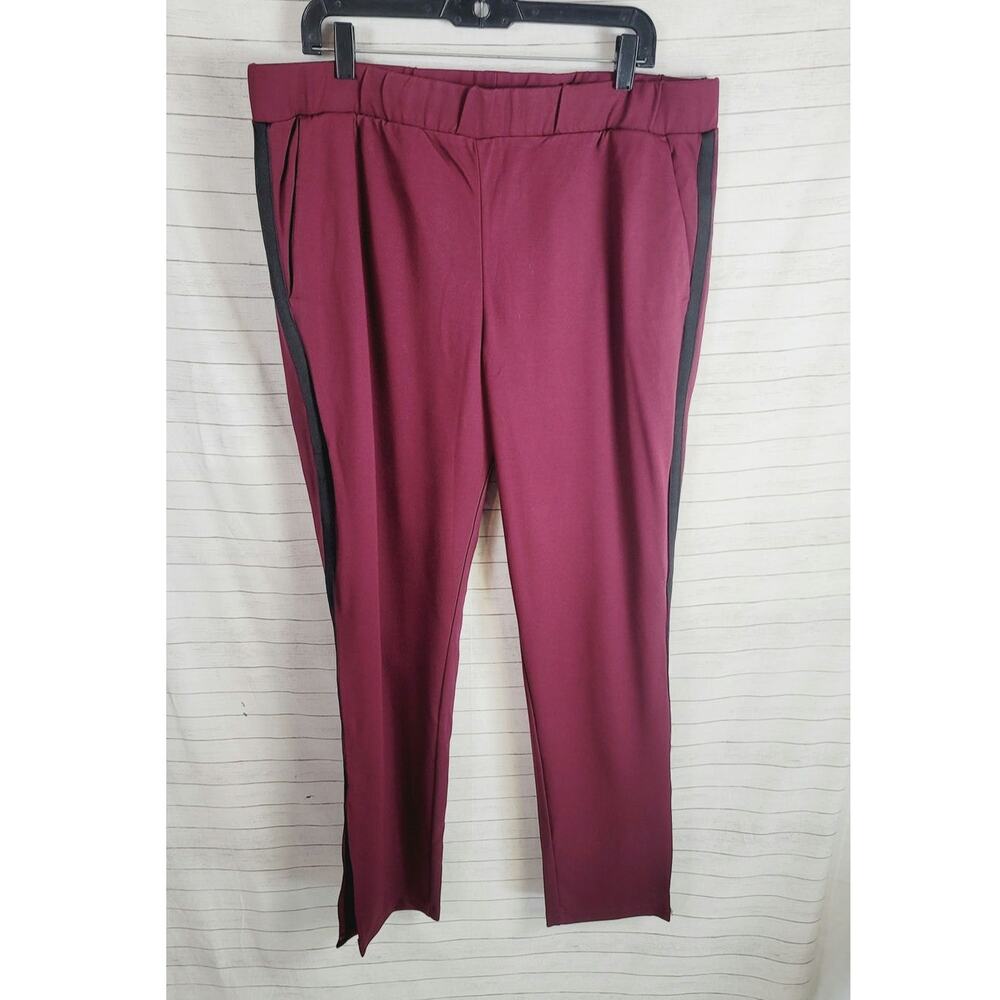 UNIVERSAL STANDARD POINTE PANT IN CRANBERRY W BLACK STRIPE, SZ MEDIUM (2XL)